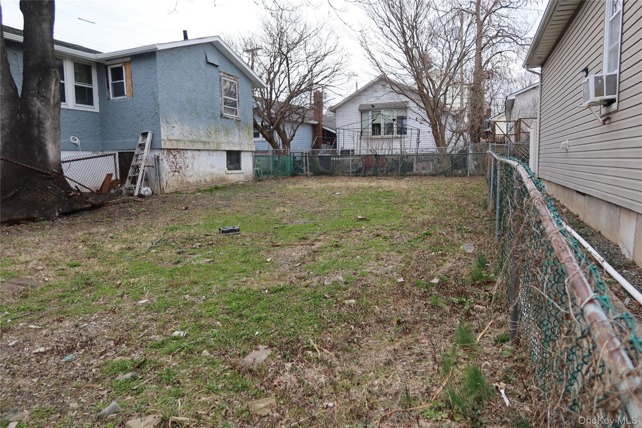 22B Edgewater Park photo 1