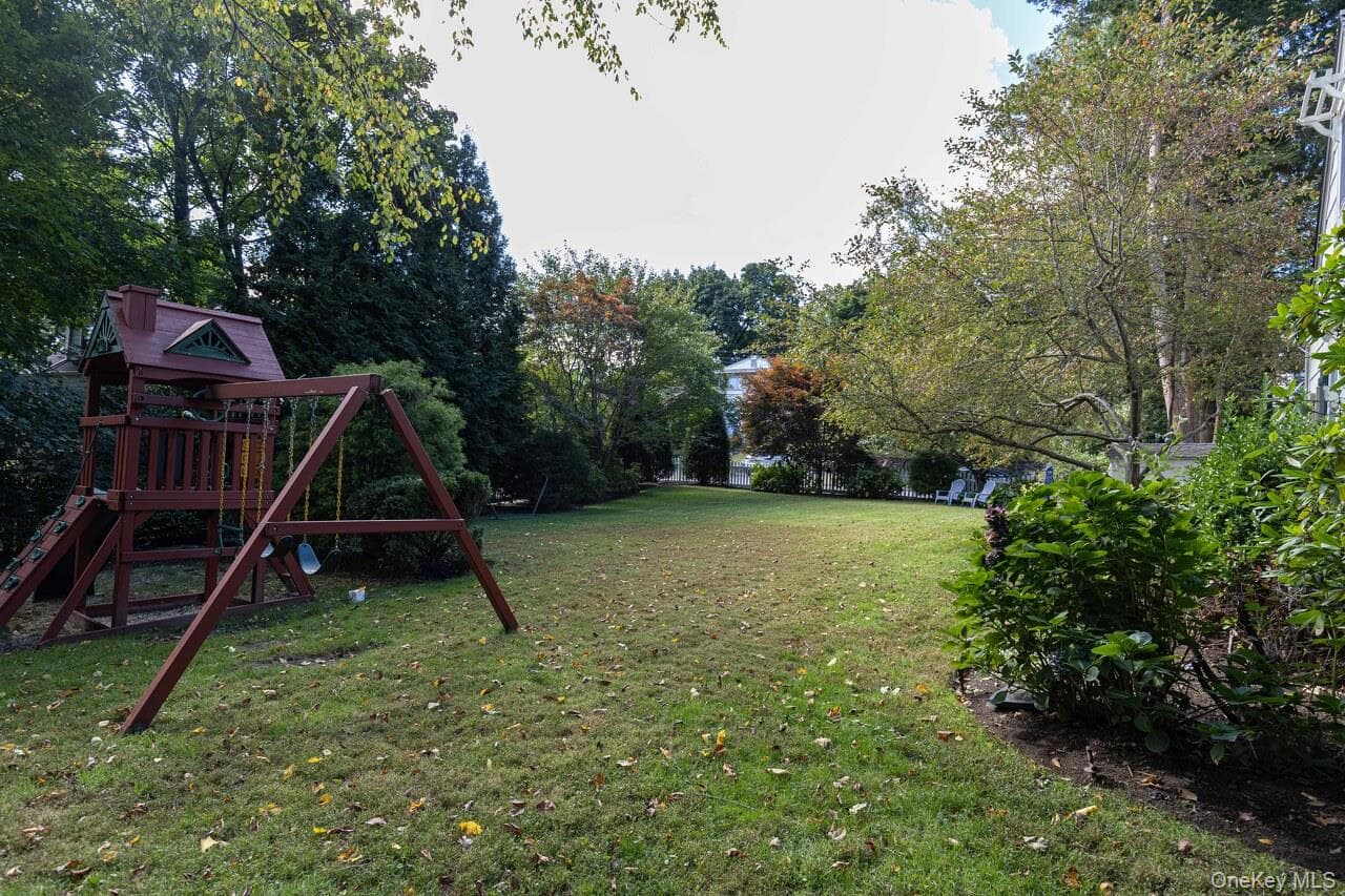 7 Knollwood Drive thumbnail 22
