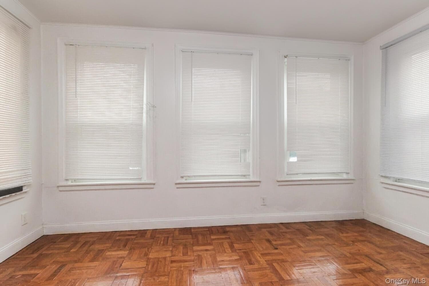 210 W 179th Street thumbnail 15