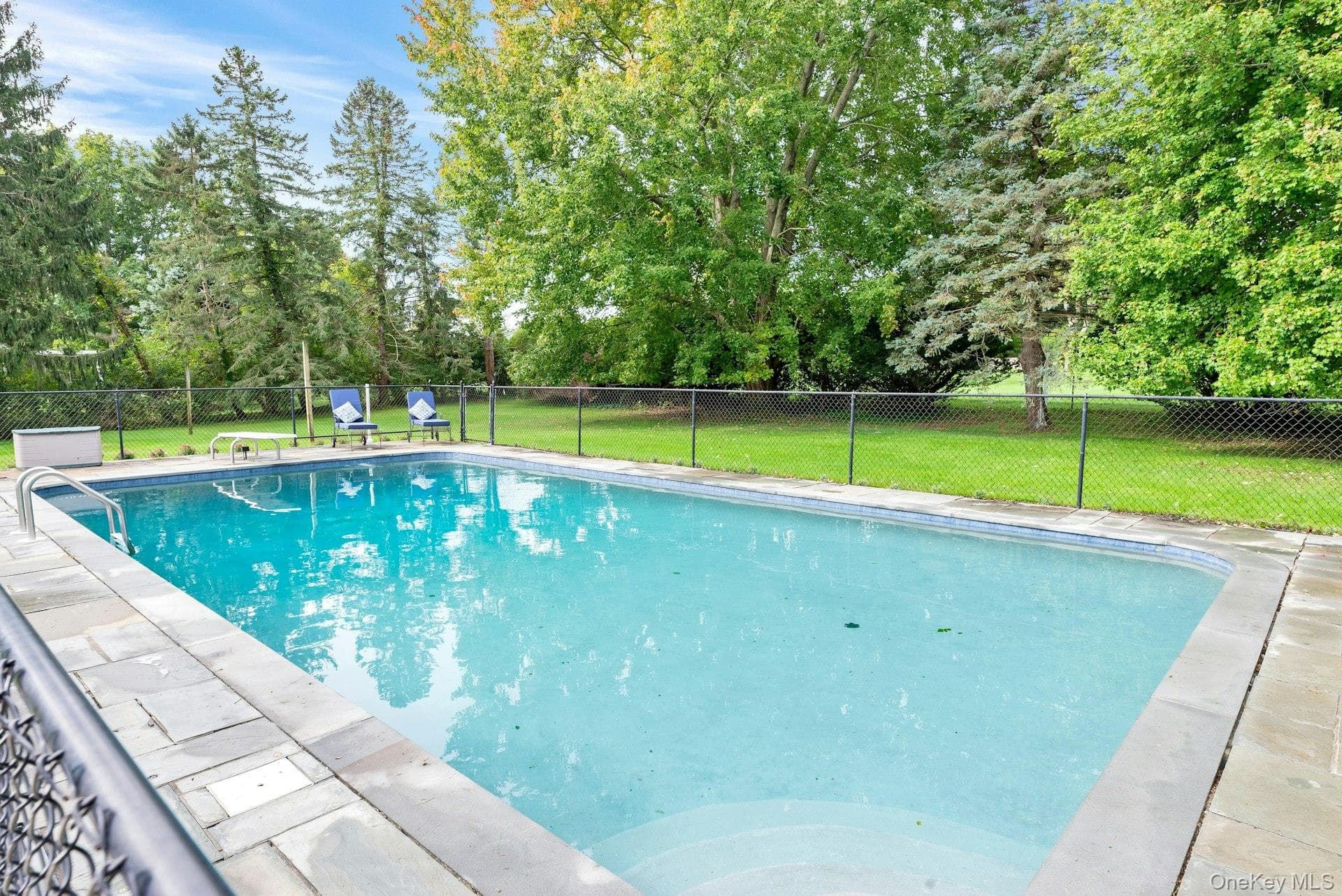 2340 Fairway Drive thumbnail 24