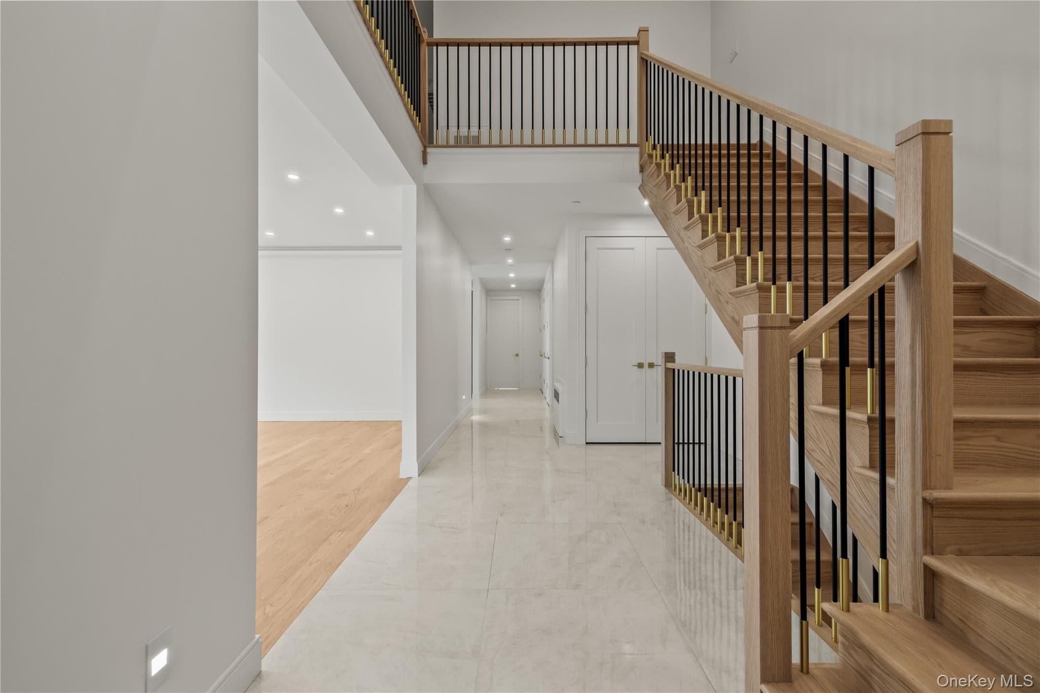 41 Saddle River Road Unit: 202 thumbnail 7
