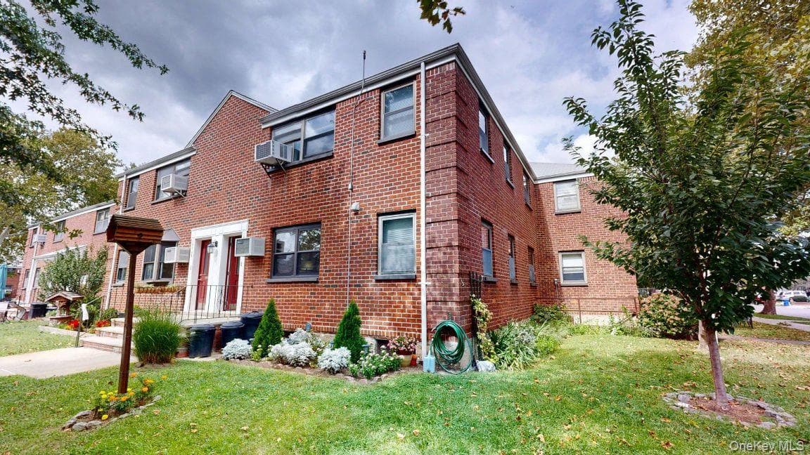 199-41 19 Avenue Unit: UNIT 2 -141 thumbnail 2