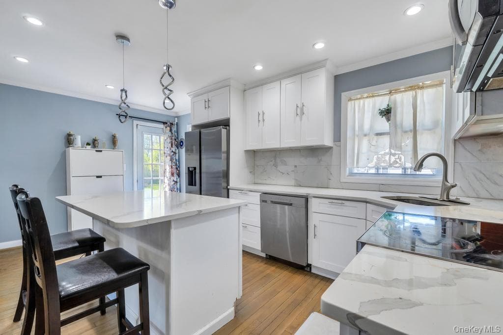 259 N Rutherford Avenue thumbnail 5