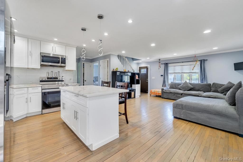 259 N Rutherford Avenue thumbnail 4