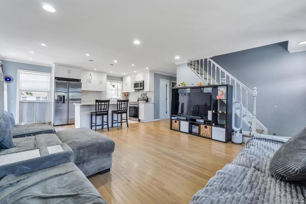 259 N Rutherford Avenue thumbnail 12