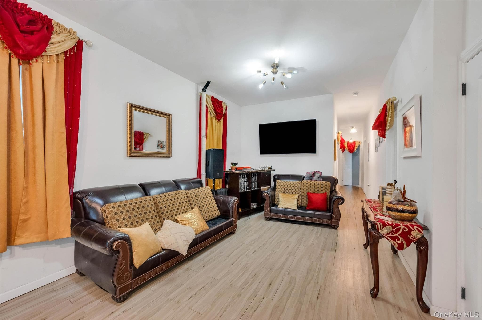 330 E 198th Street thumbnail 15