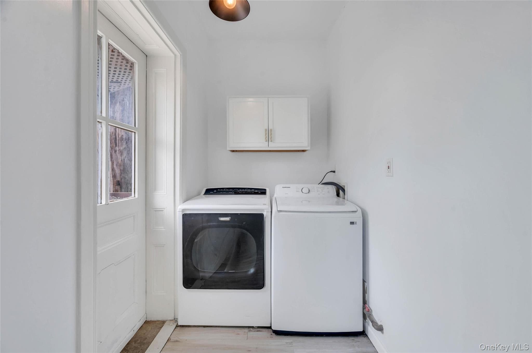 330 E 198th Street thumbnail 24