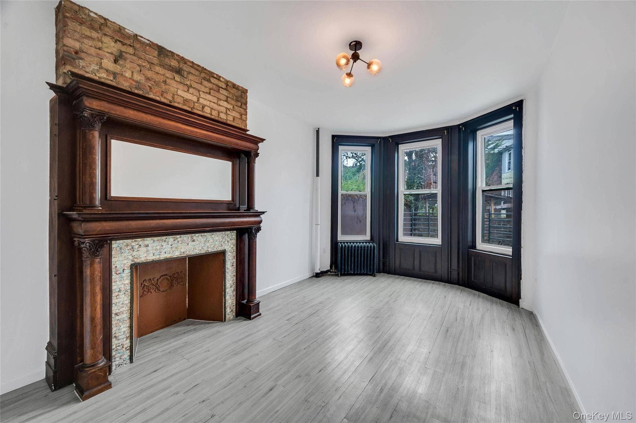 330 E 198th Street thumbnail 21