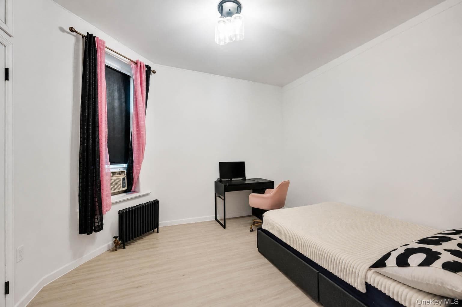 330 E 198th Street thumbnail 29