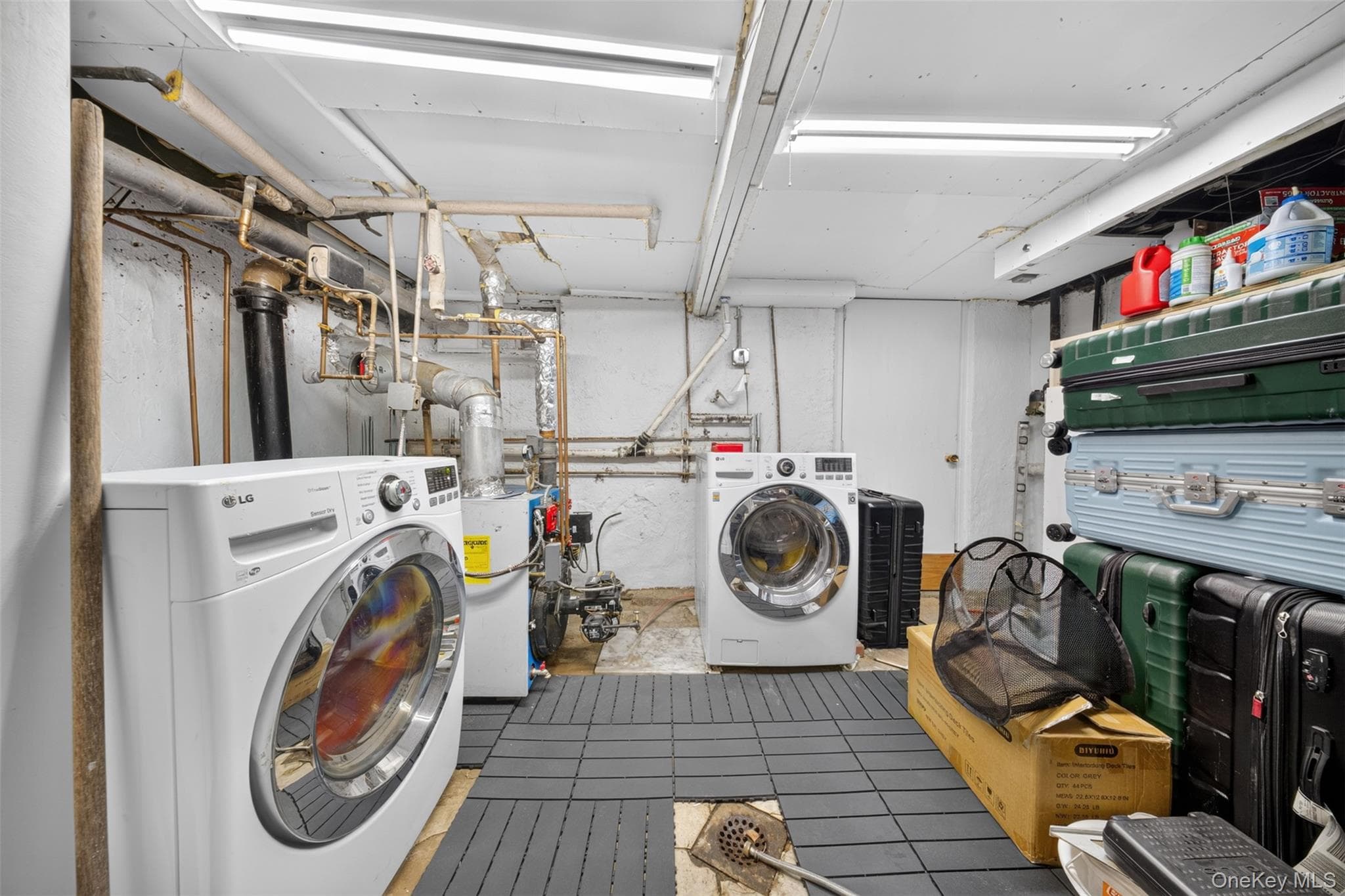 26 Van Nostrand Court thumbnail 28