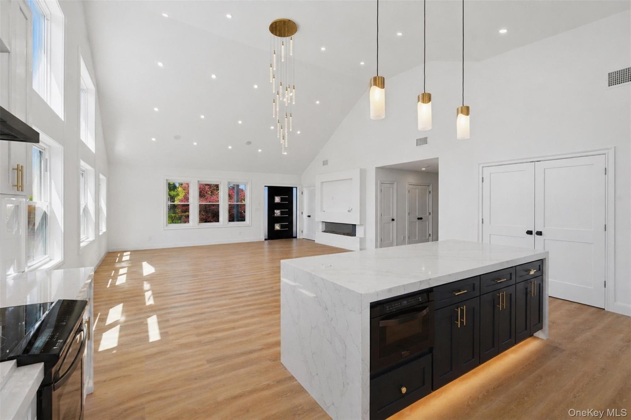 2800 Sarles Drive thumbnail 10