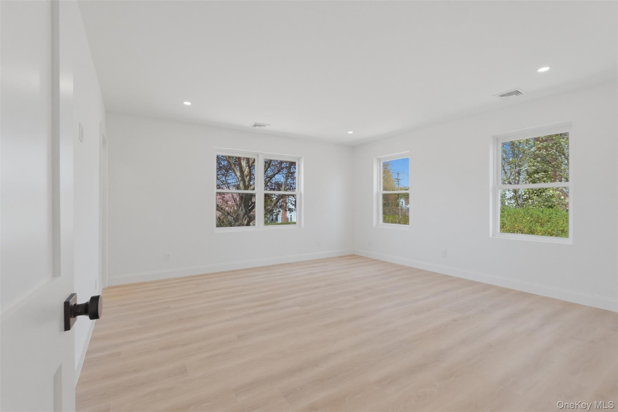2800 Sarles Drive thumbnail 24