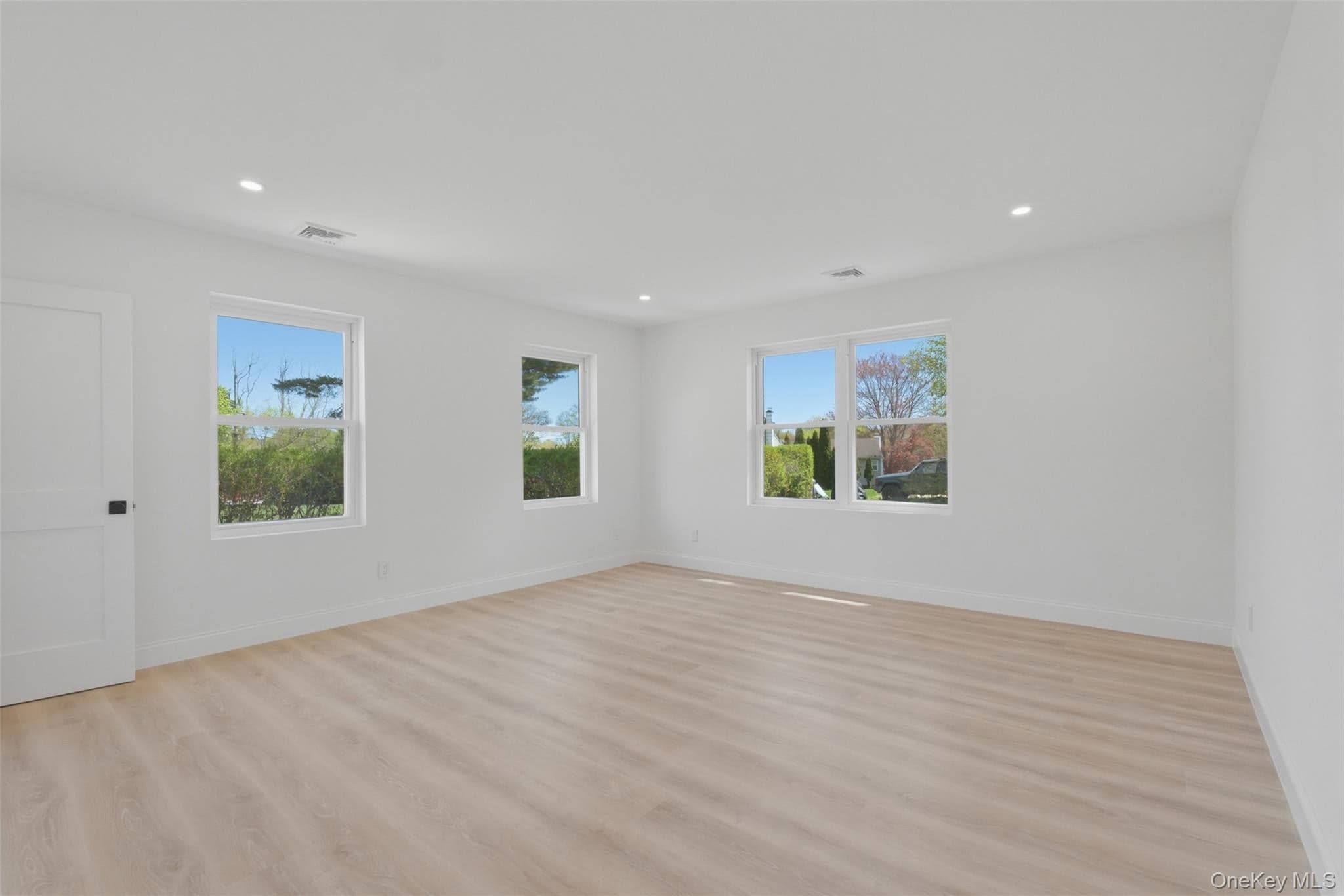 2800 Sarles Drive thumbnail 23