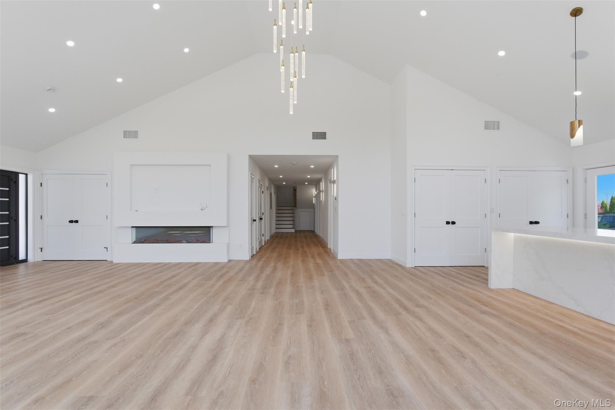 2800 Sarles Drive thumbnail 6