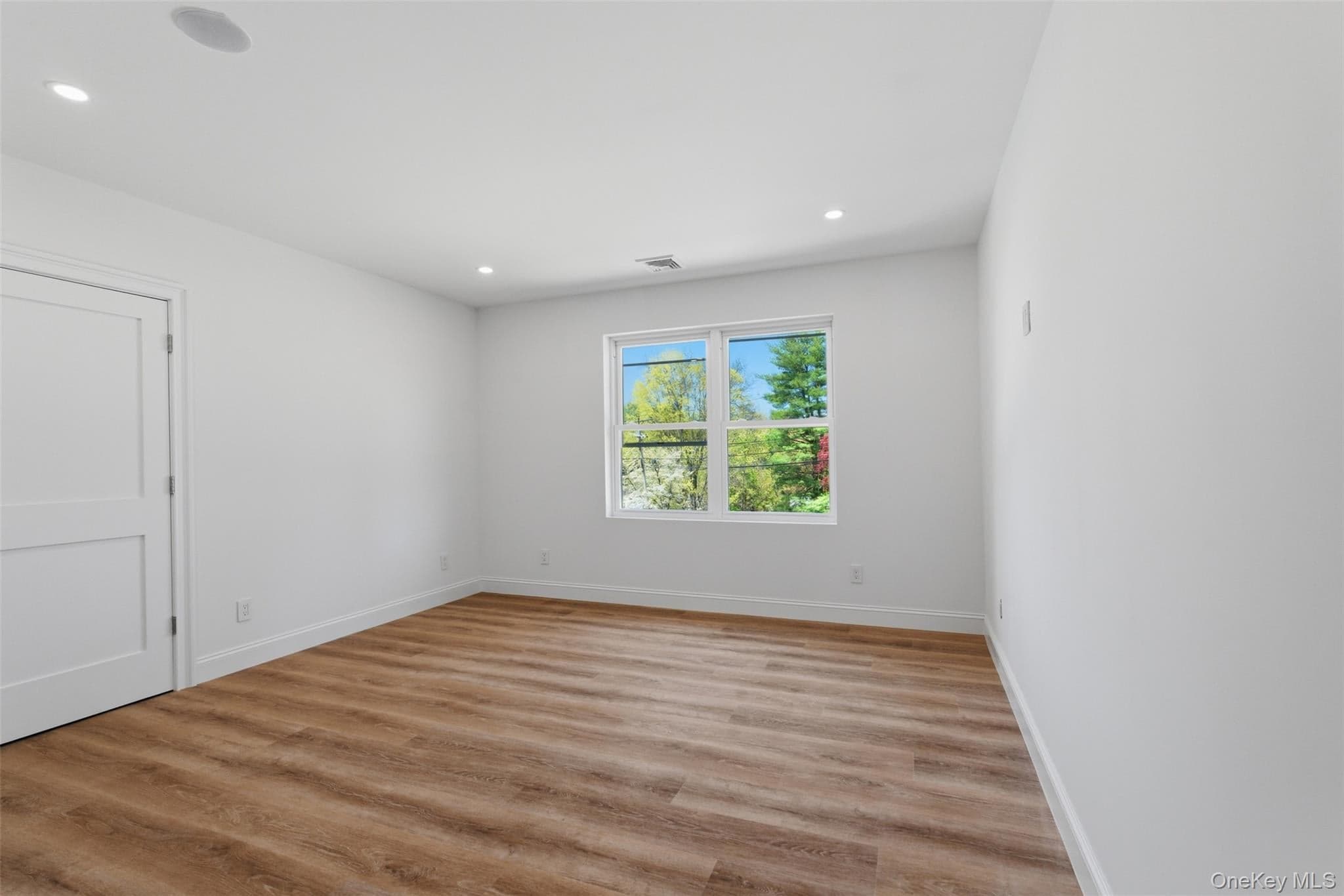 2800 Sarles Drive thumbnail 17