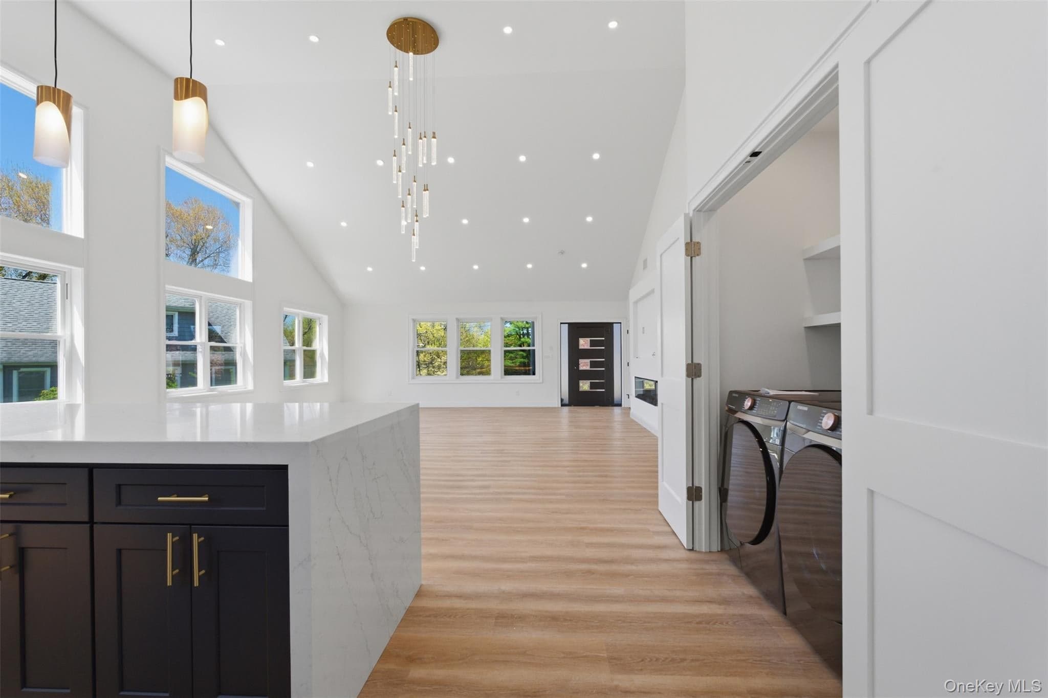 2800 Sarles Drive thumbnail 11