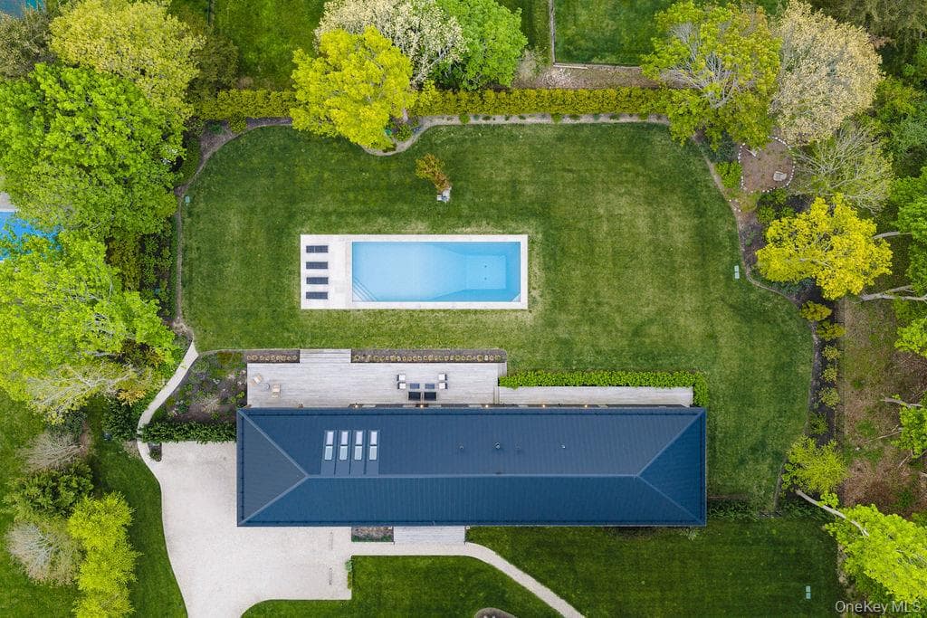 1895 Pequash Avenue, Cutchogue