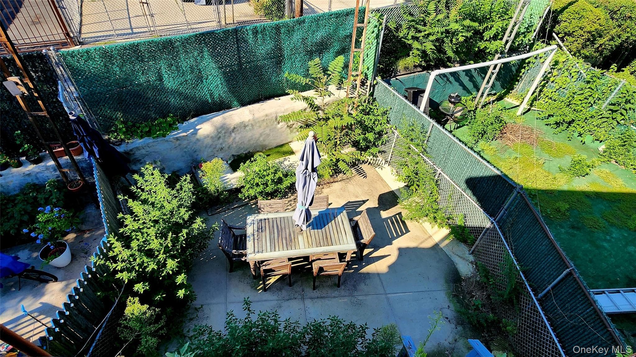 6431 Admiral Avenue thumbnail 17