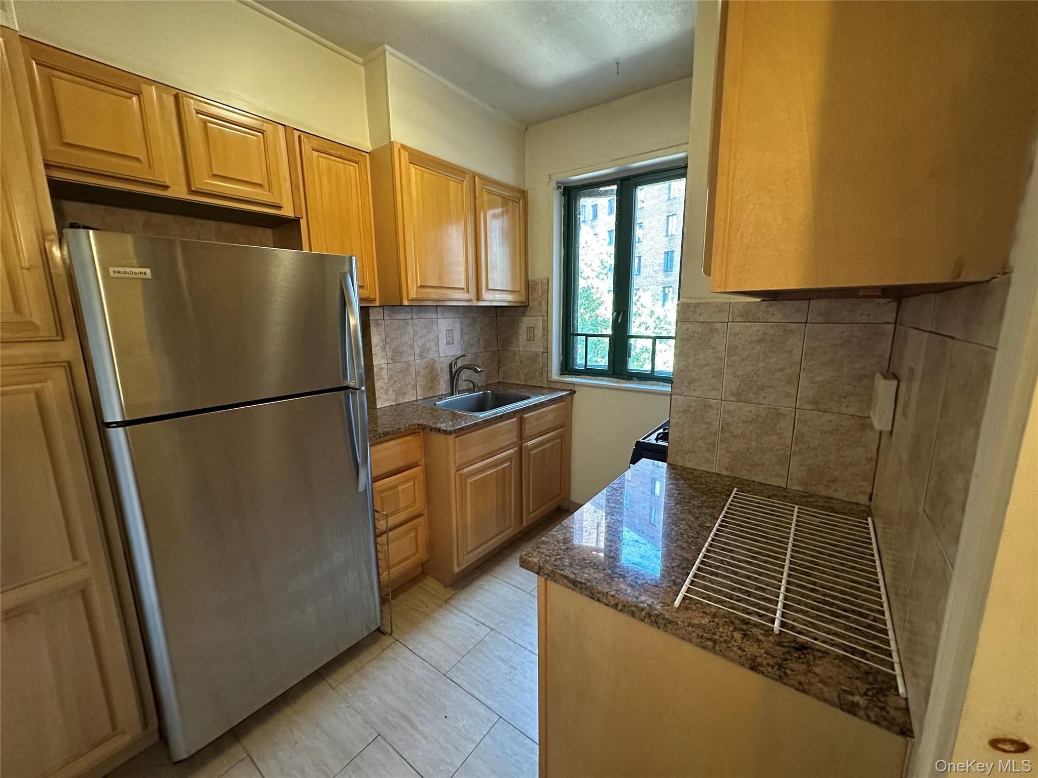 1579 Metropolitan Avenue Unit: 6H thumbnail 4