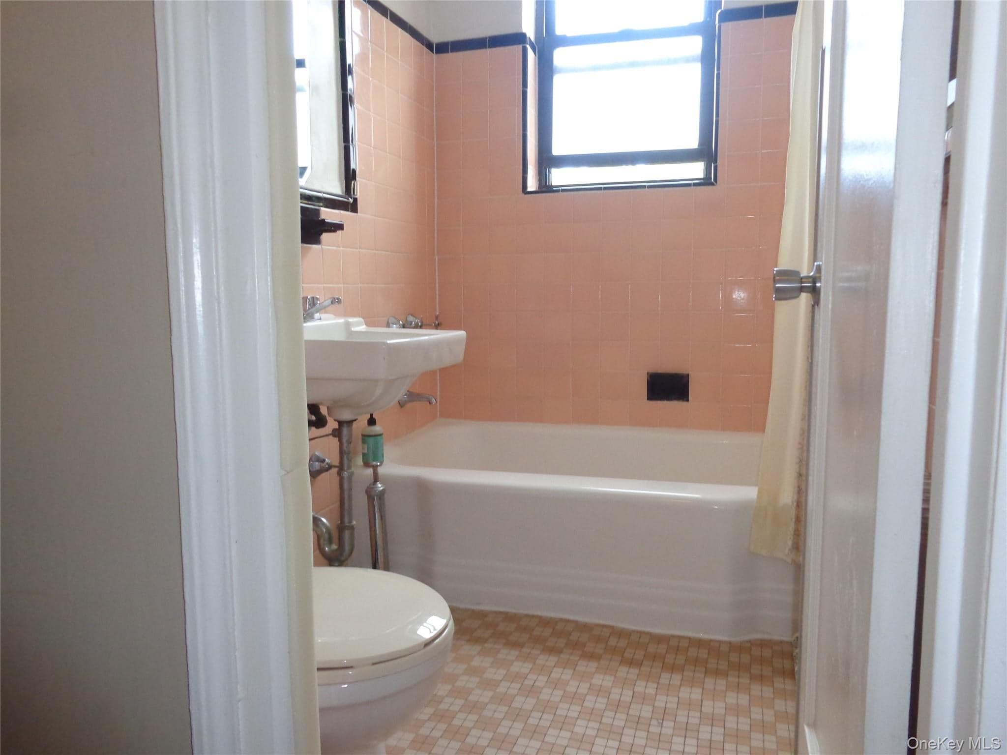 215-40 47 Avenue Ave Unit: 3B thumbnail 17