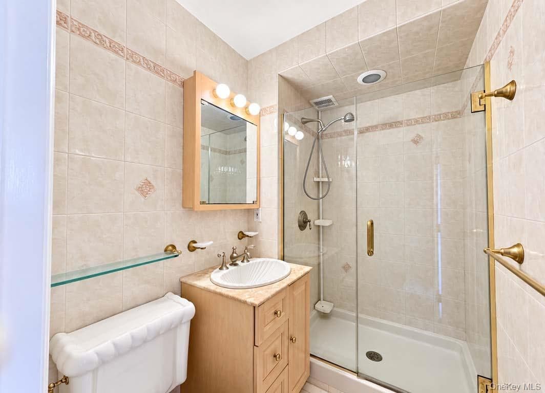 27010 Grand Central Parkway Unit: 18E thumbnail 18