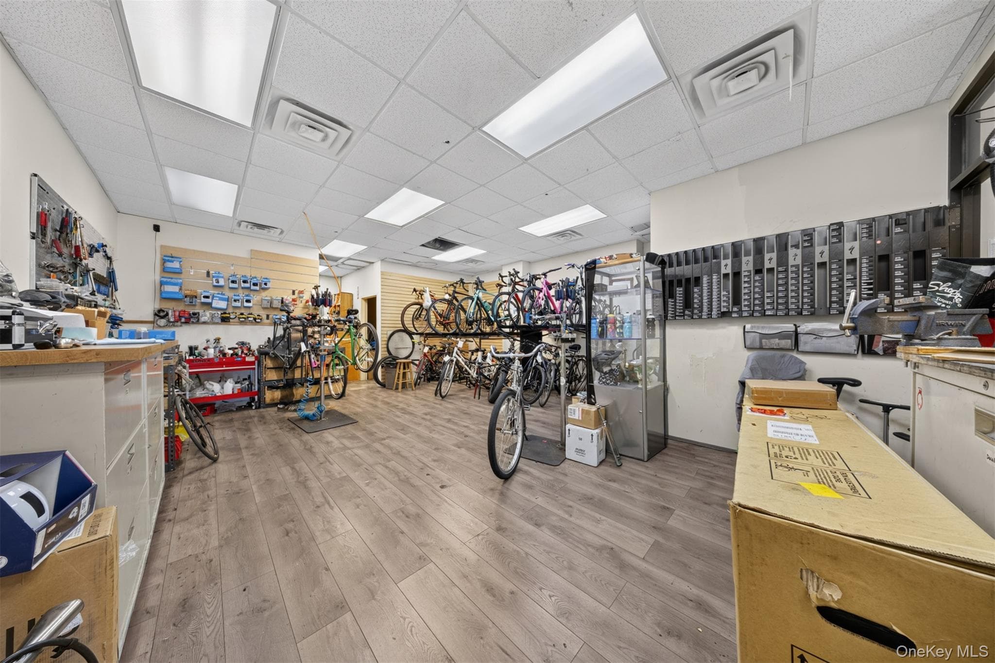 10230 Queens Boulevard Unit: Retails thumbnail 7