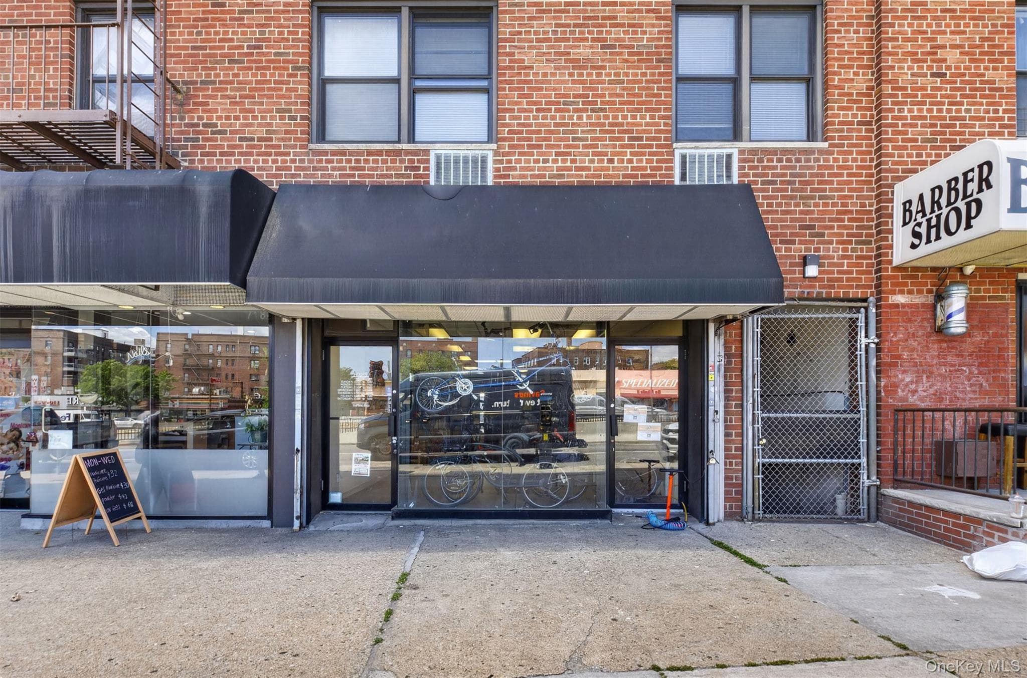 10230 Queens Boulevard Unit: Retails thumbnail 3