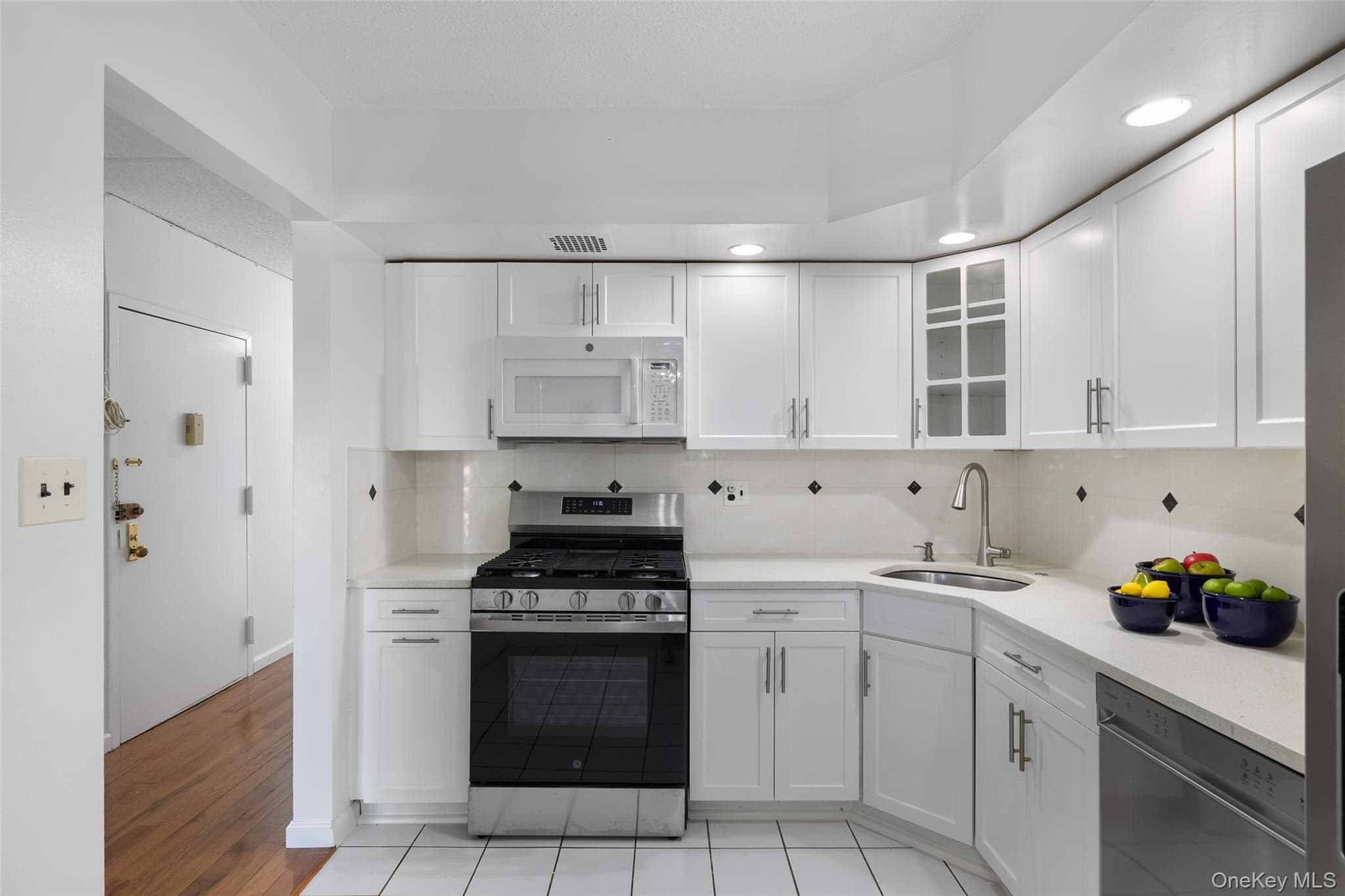 7111 Sutton Place Unit: 3 thumbnail 9