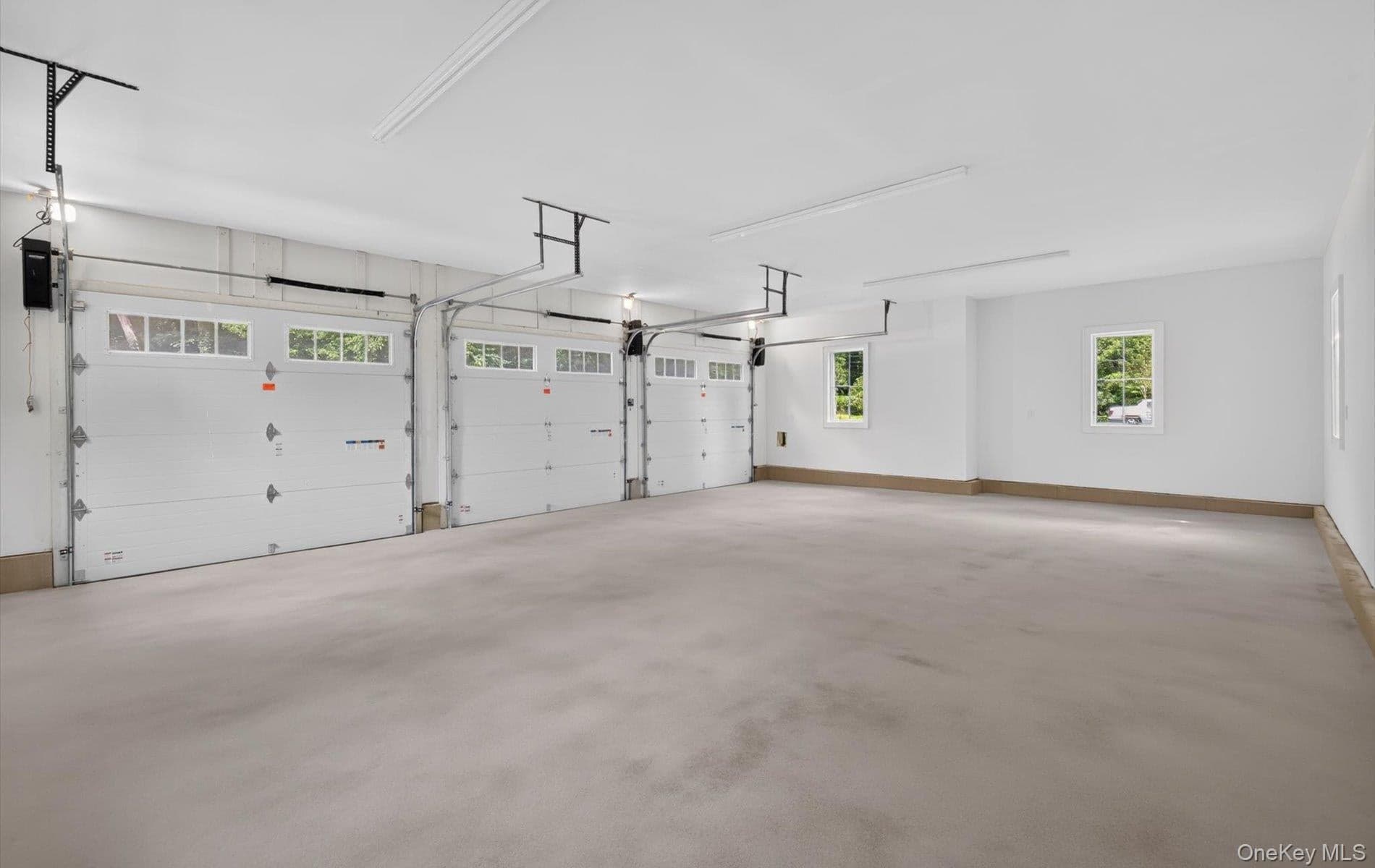 2 E Gate Road thumbnail 32