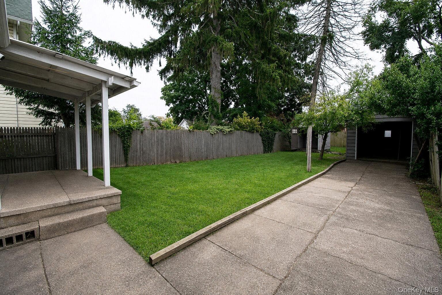 98 Willow Avenue thumbnail 3