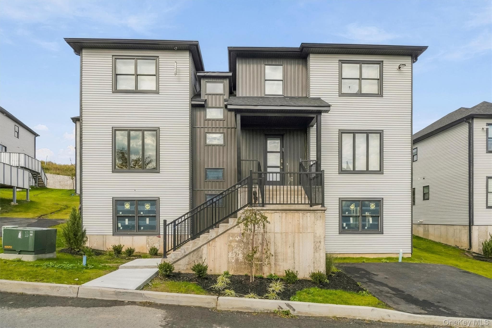 2 Periwinkle Court photo 1