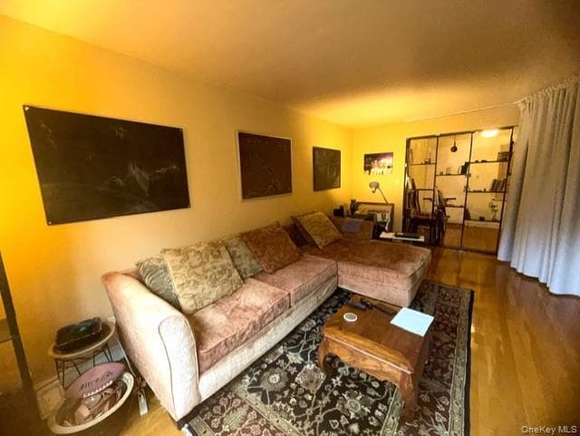 139-15 83rd Avenue Unit: 527 thumbnail 4