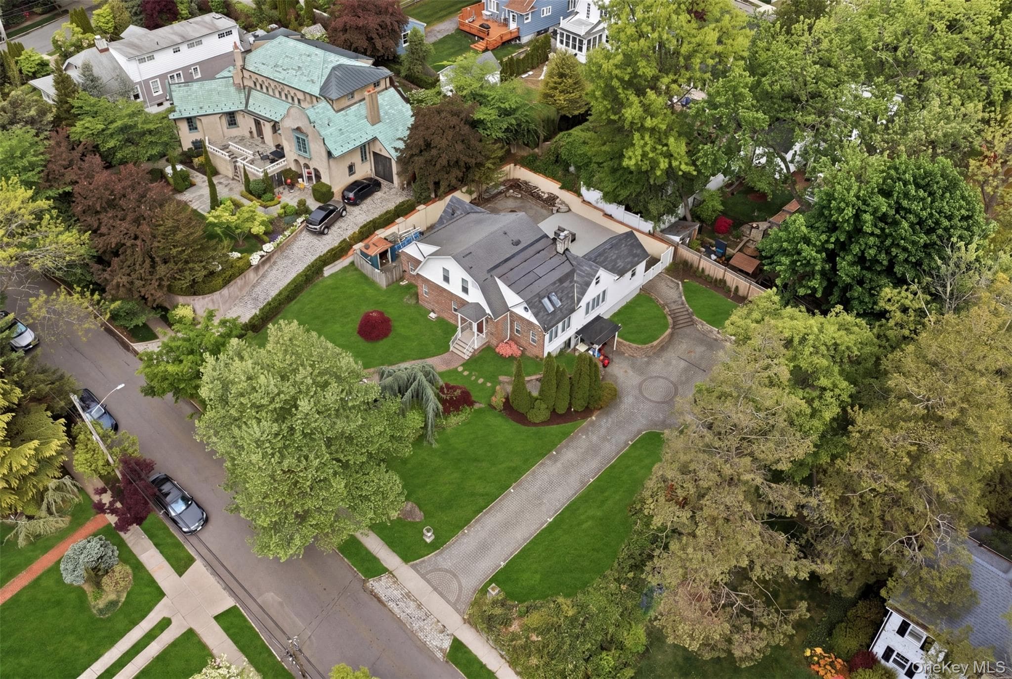 319 38th Road, Douglaston