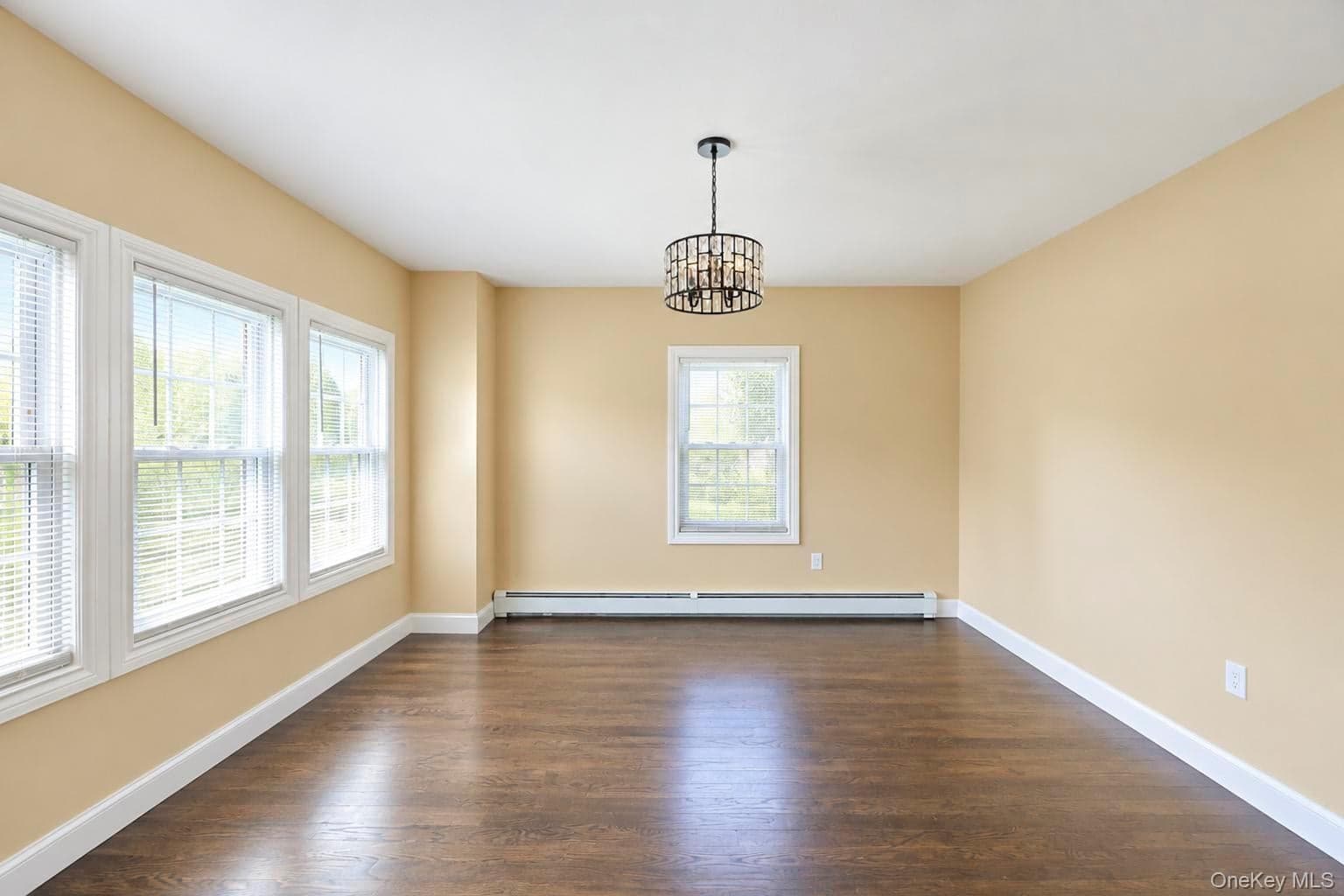 236 Plainview Road thumbnail 11