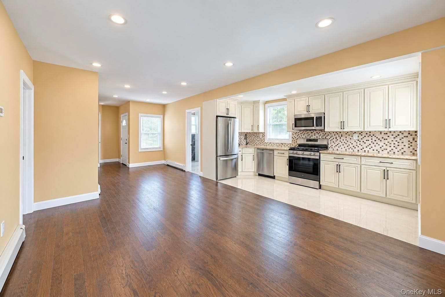 236 Plainview Road thumbnail 5