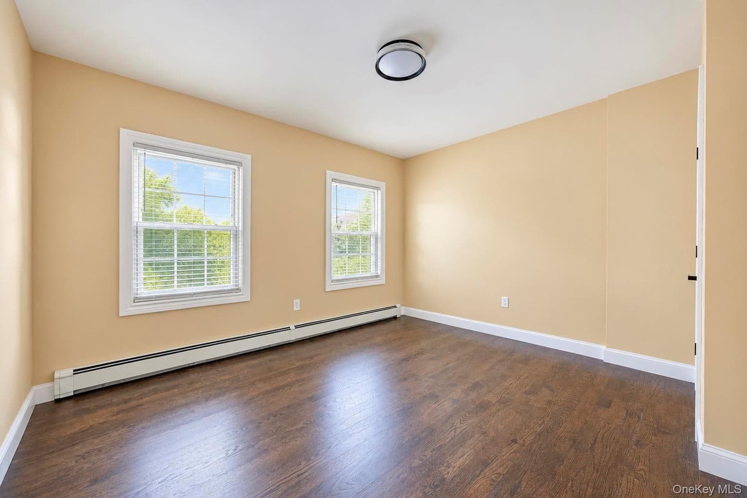 236 Plainview Road thumbnail 12