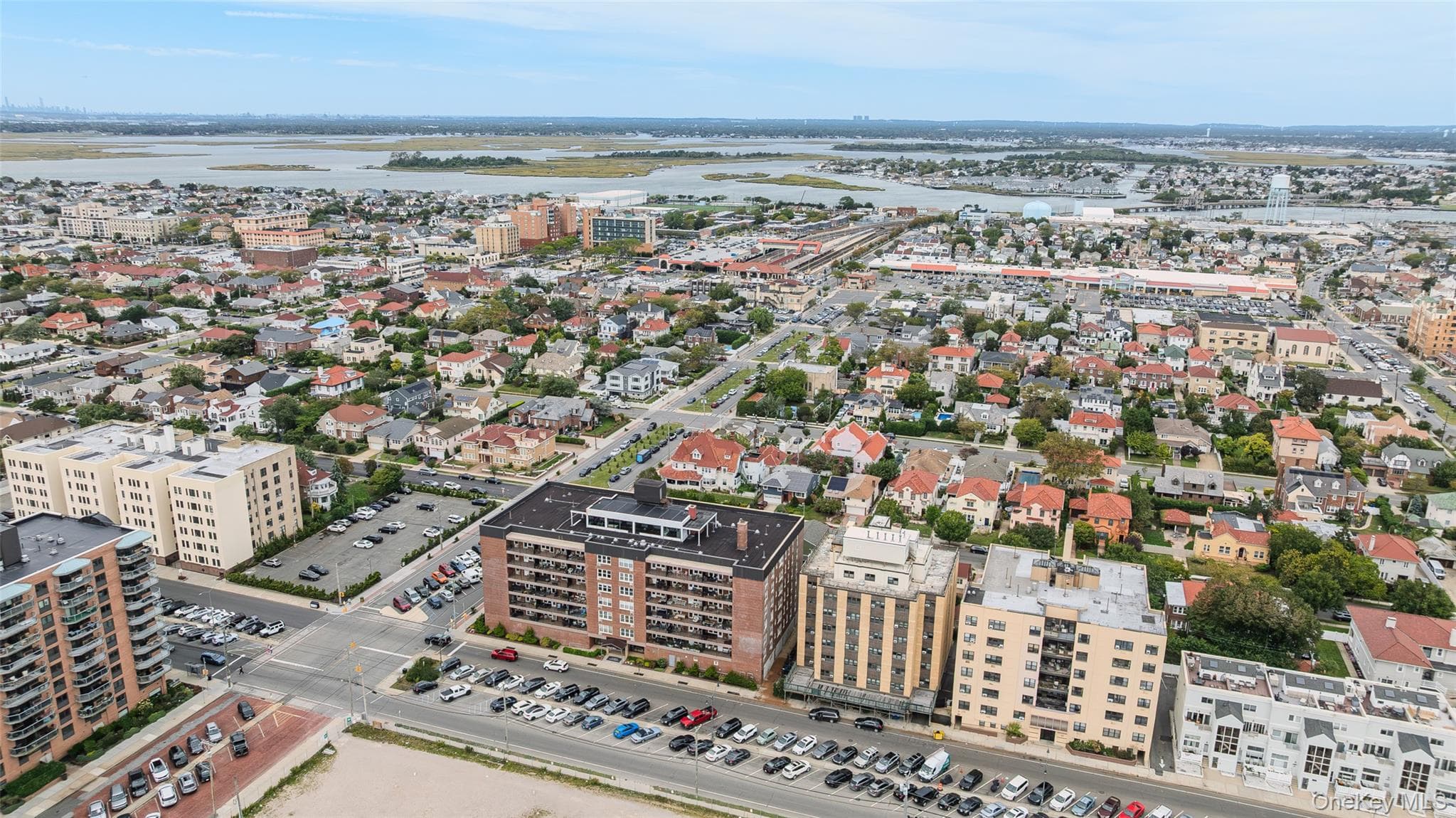 1 E Broadway Unit: 3D thumbnail 43