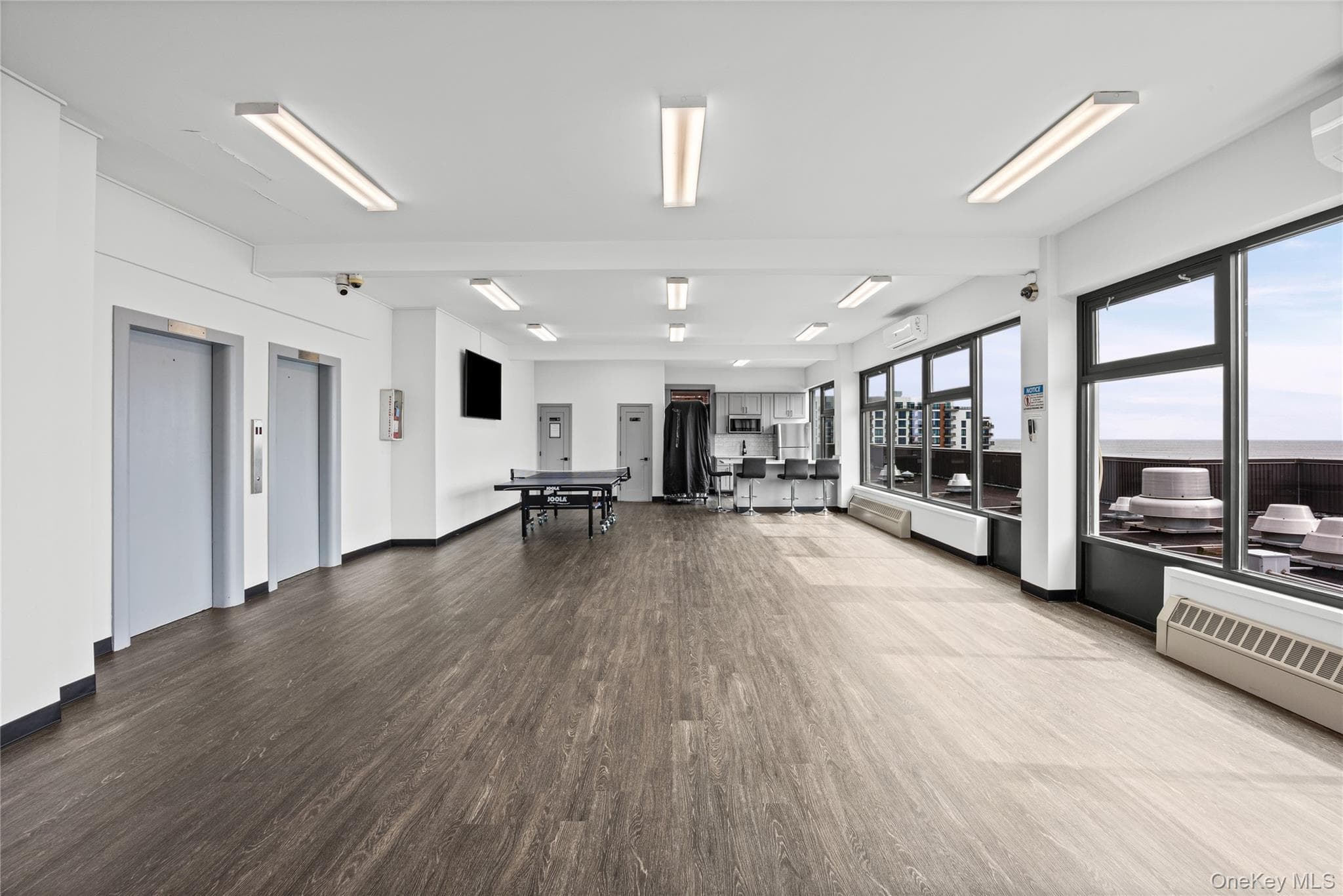 1 E Broadway Unit: 3D thumbnail 33