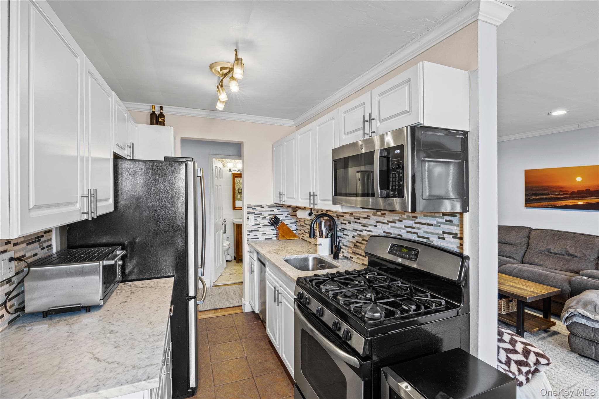 1 E Broadway Unit: 3D thumbnail 13