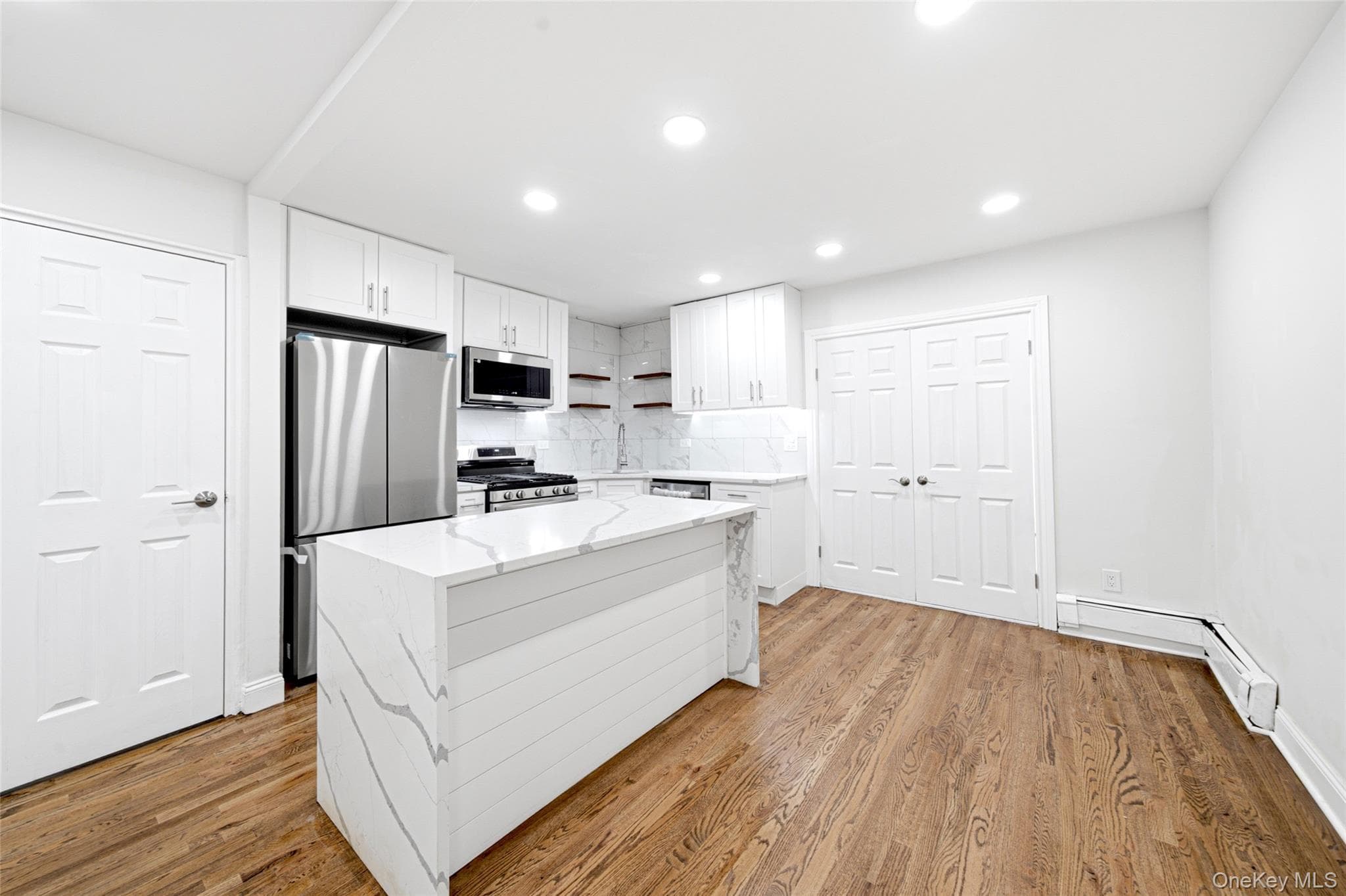 1010 E 230th Street thumbnail 15