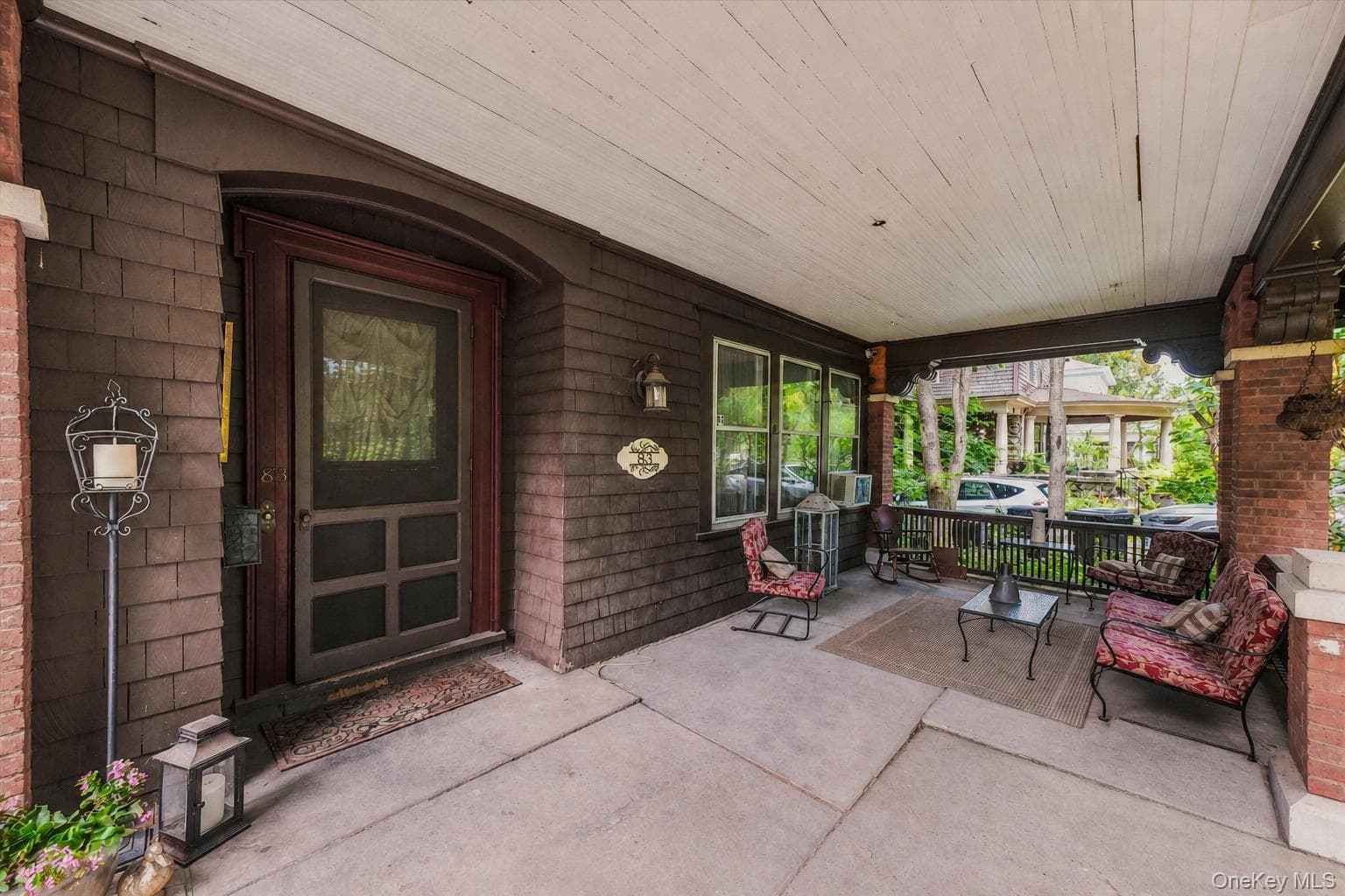 83 Hooker Avenue thumbnail 5