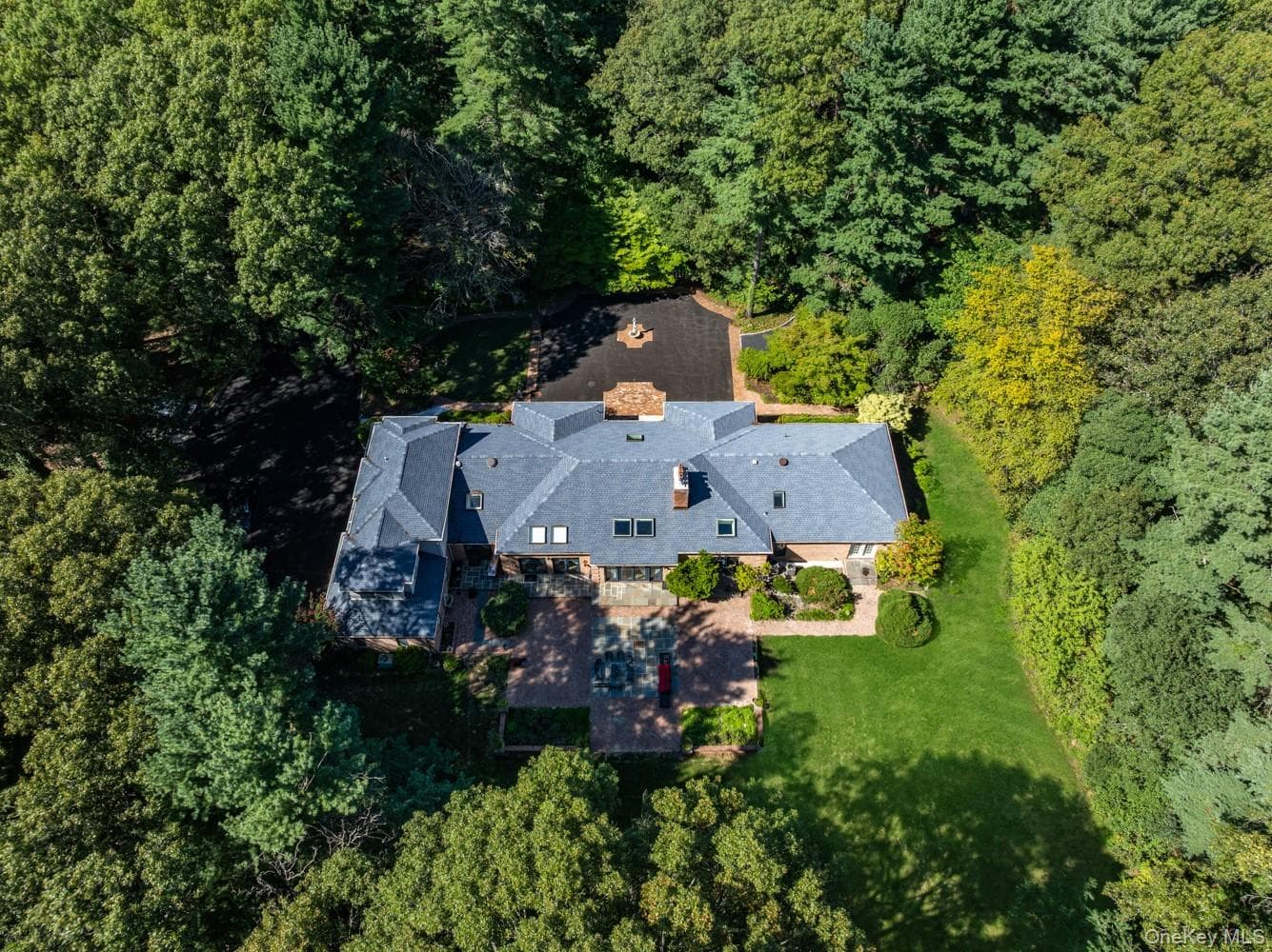 10 Laurel Woods Drive thumbnail 2