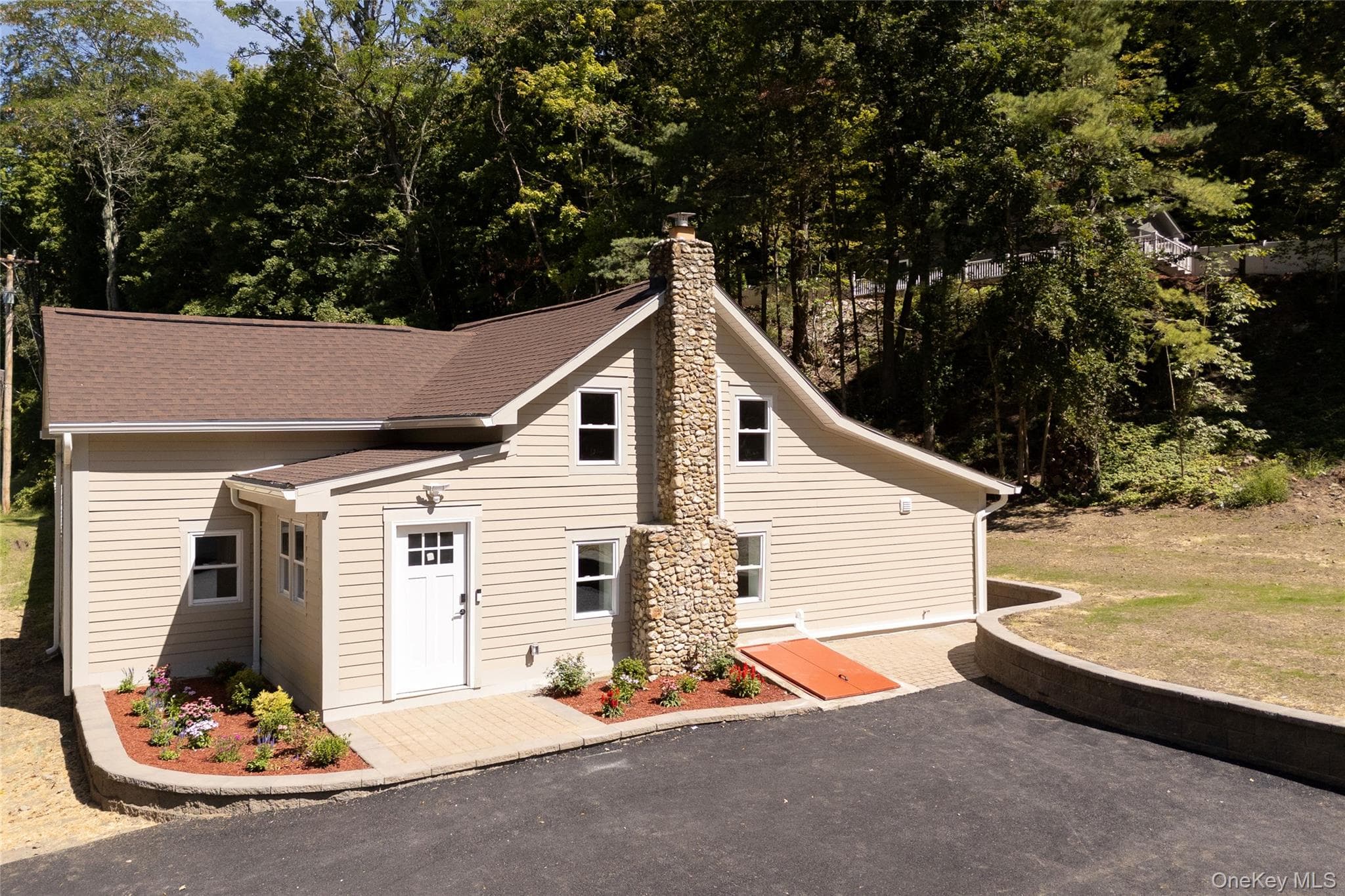 156 Farm Road thumbnail 4