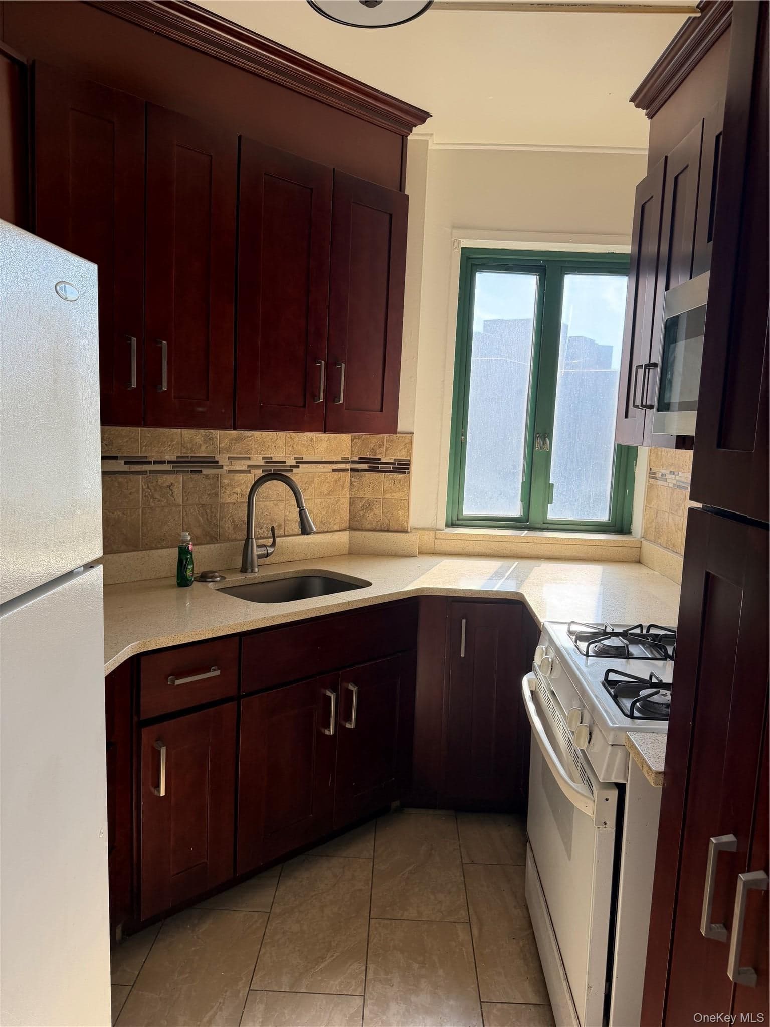 1514 Metropolitan Avenue Unit: 6E, Bronx