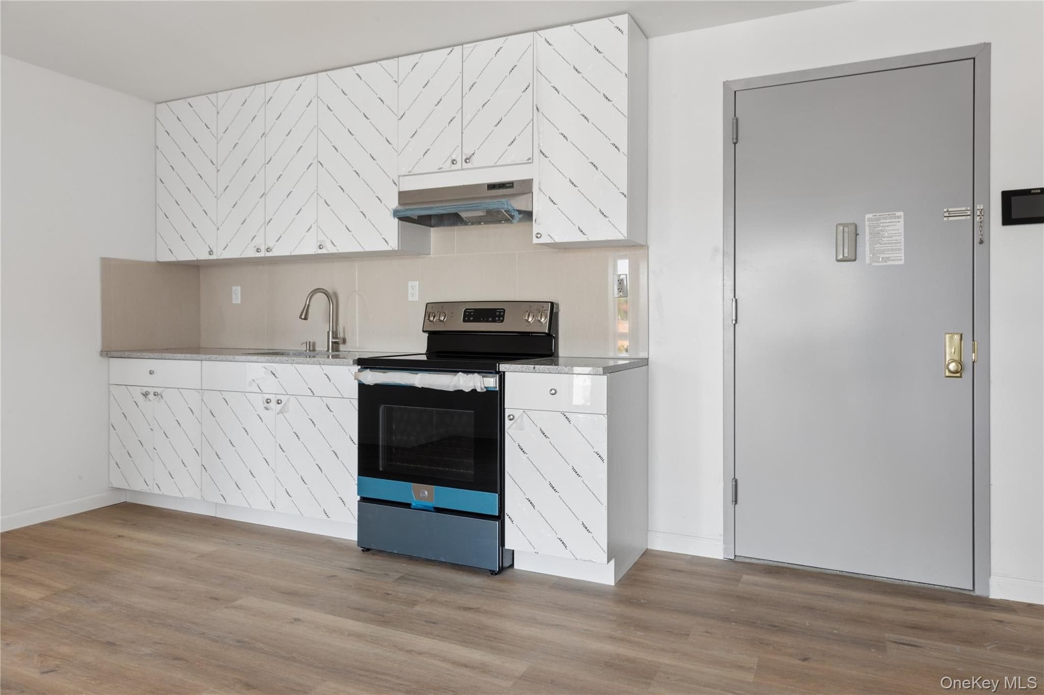 70-25 Queens Boulevard Unit: 7J thumbnail 7