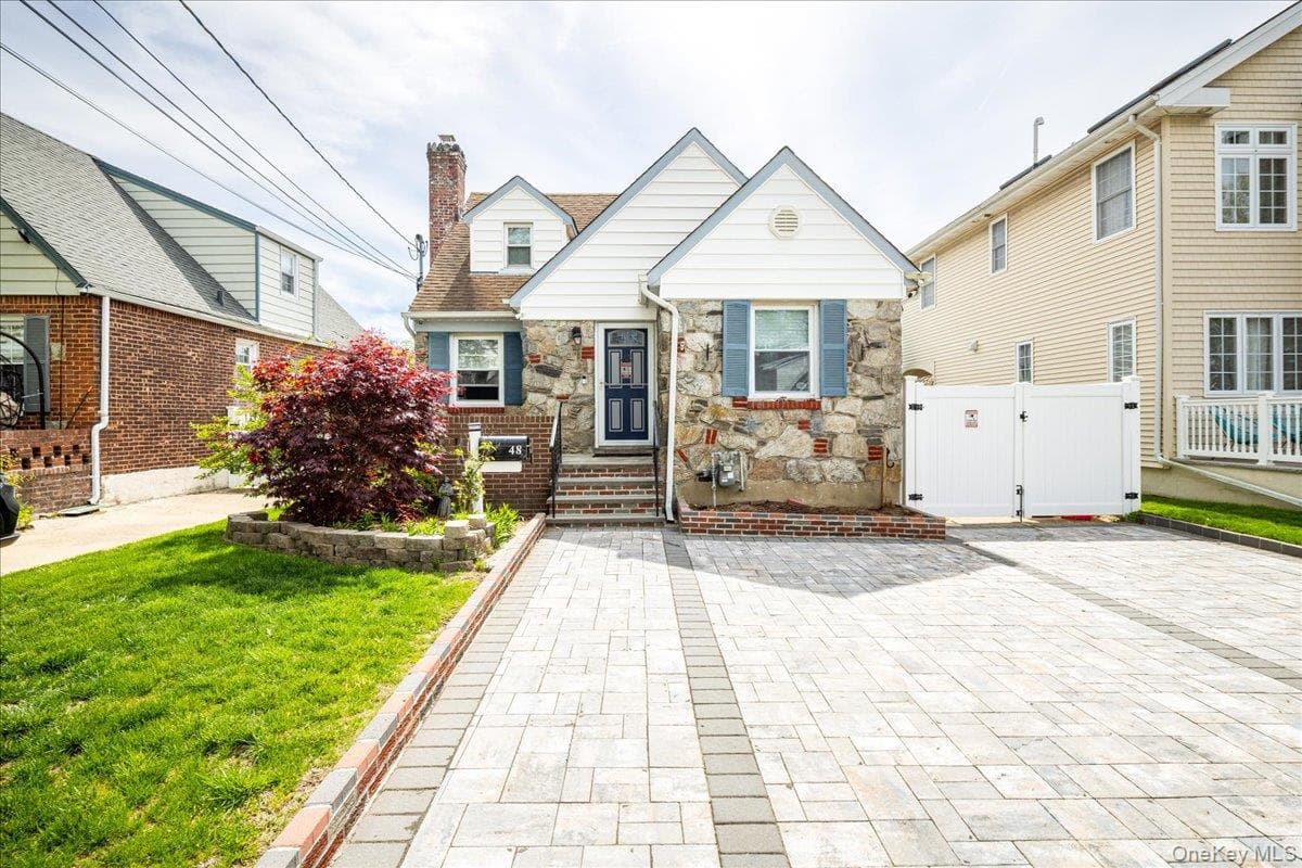 48 Hommell Street photo 1