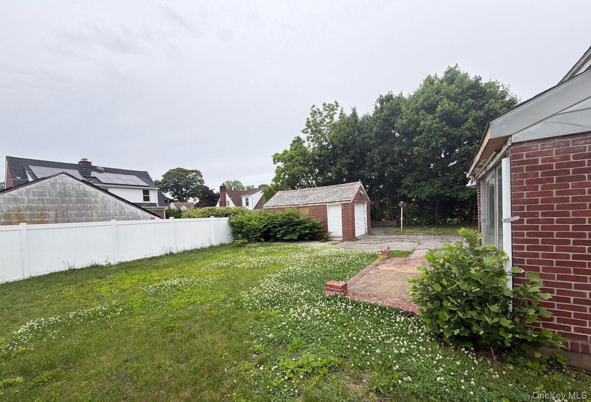 79 Elmwood Avenue thumbnail 17