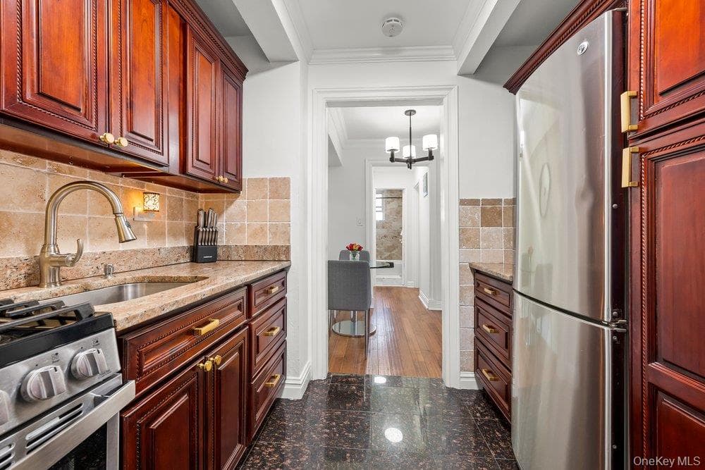 84-50 169th Street St Unit: 611 thumbnail 4