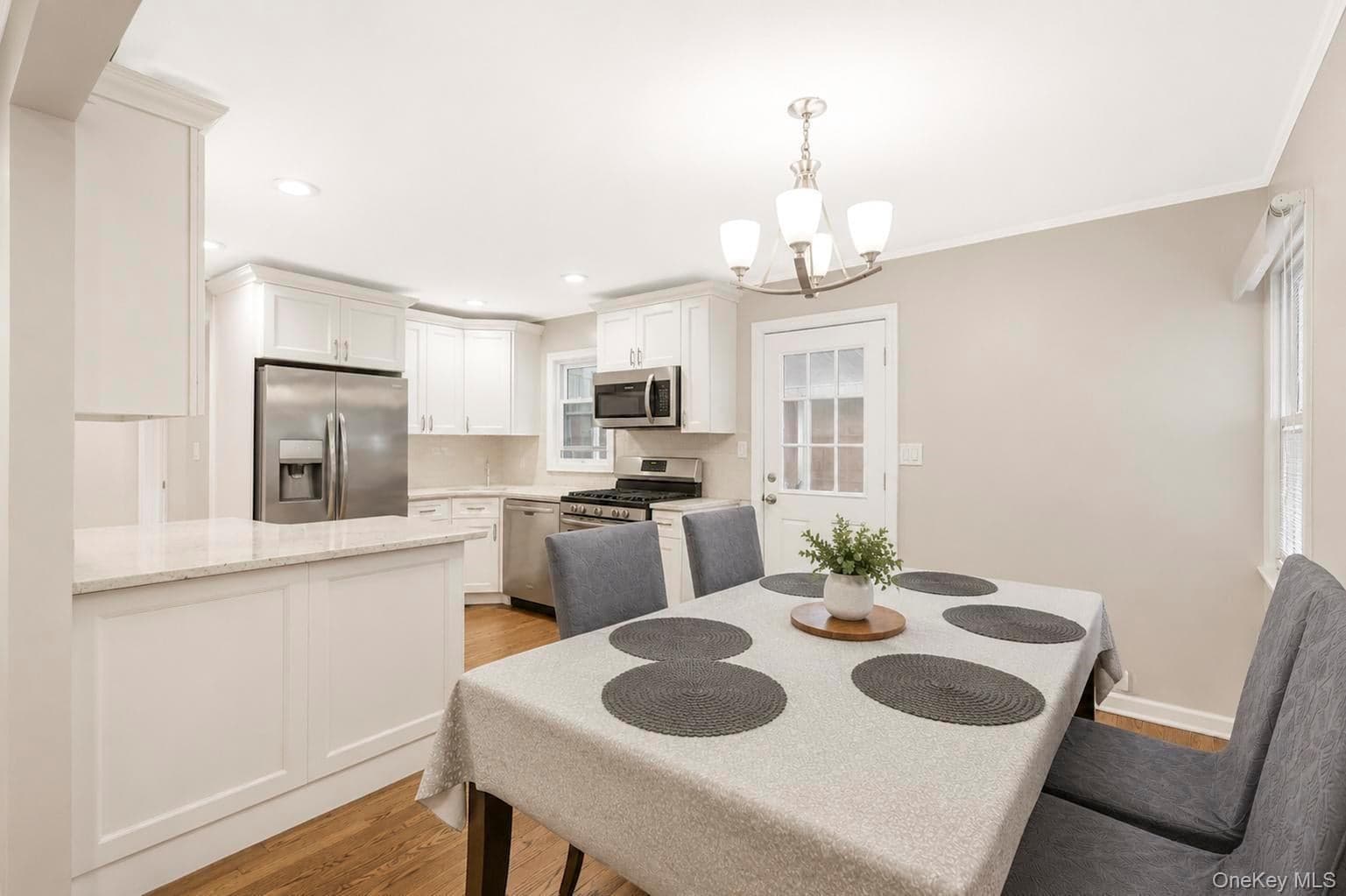 52 E Fenimore Street thumbnail 8