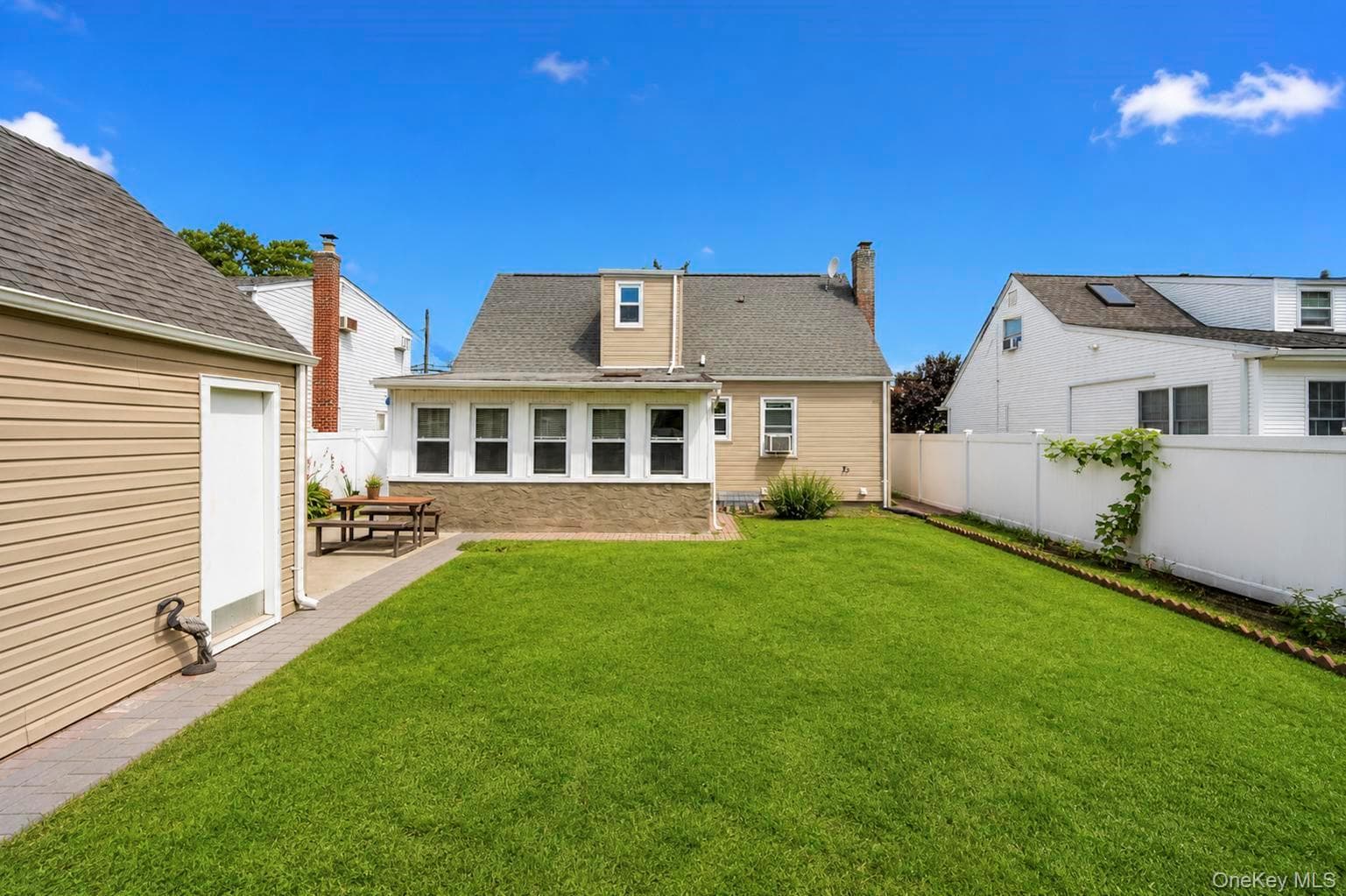 52 E Fenimore Street thumbnail 38